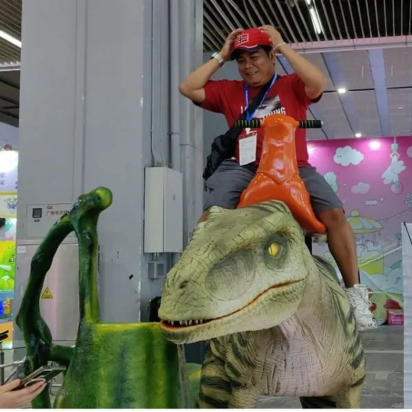 Wycieczka Allosaurus